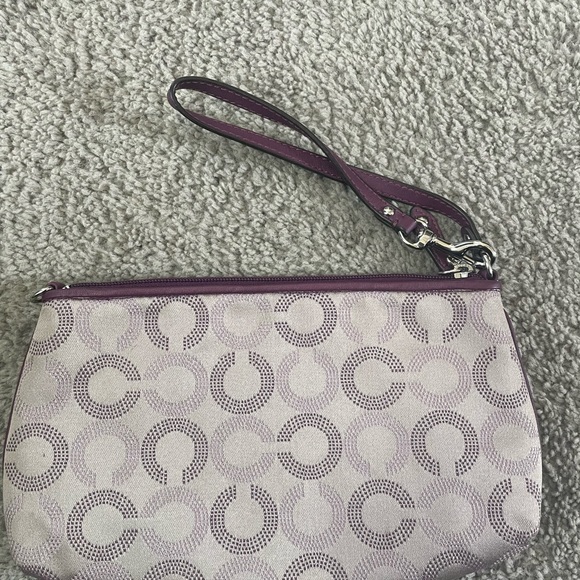 Coach wristlet - Picture 2 of 3